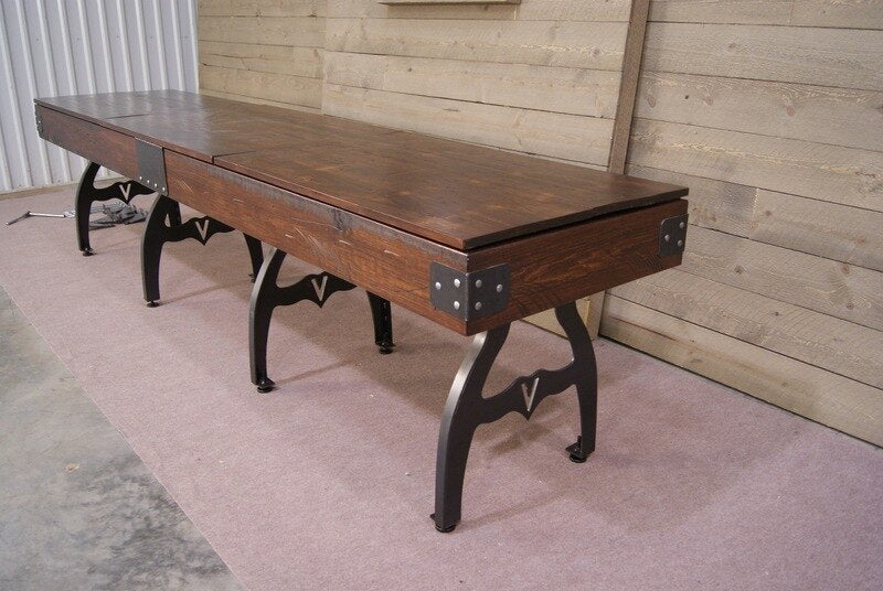 Venture Williamsburg 18' Shuffleboard Table